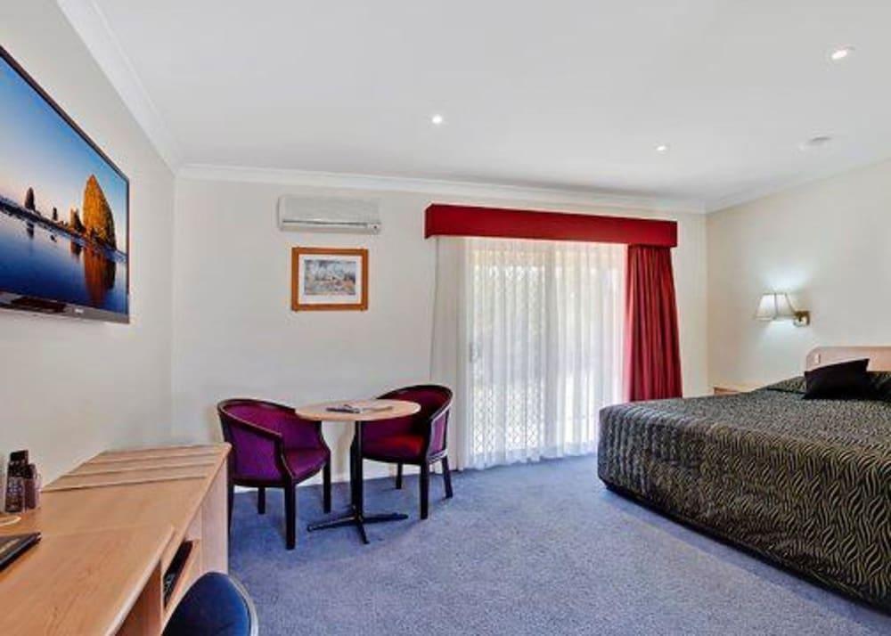 Bushman'S Motor Inn Паркс Екстериор снимка