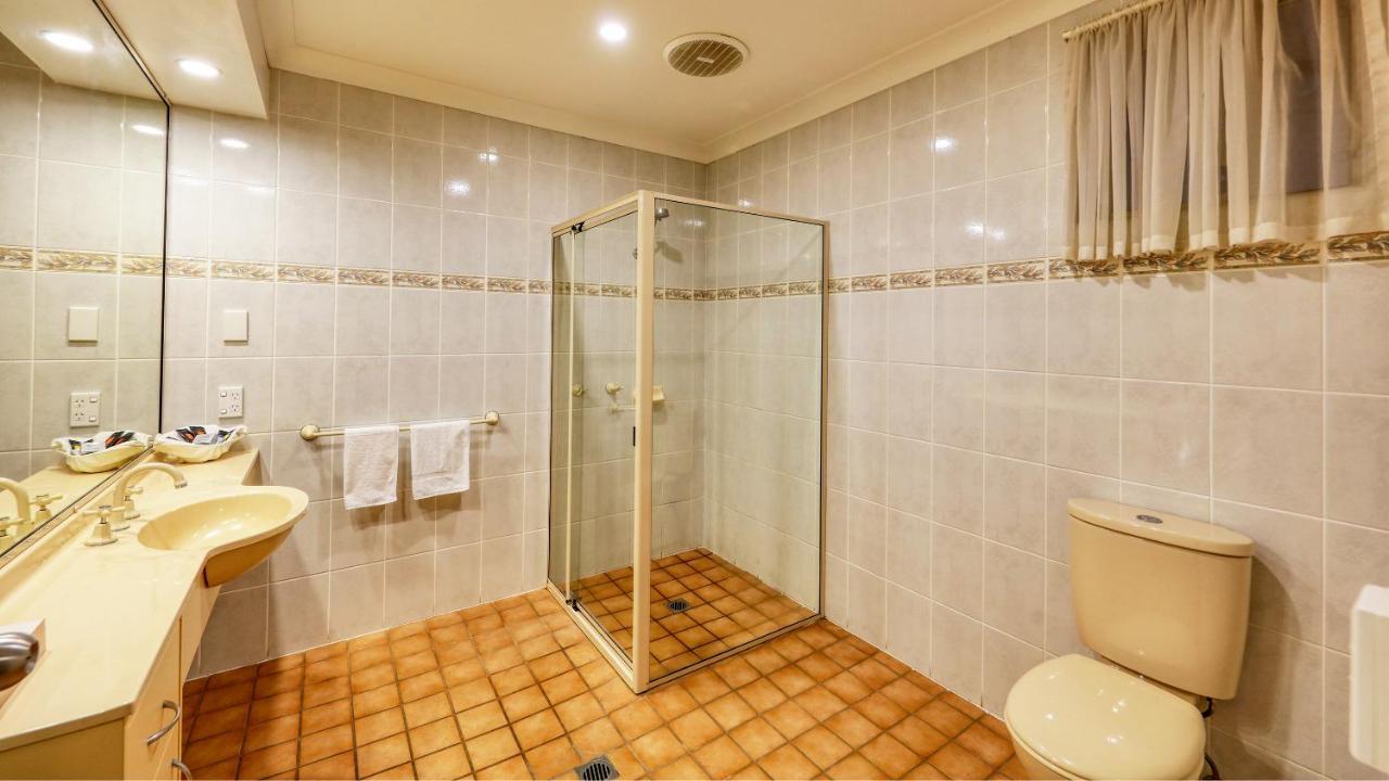 Bushman'S Motor Inn Паркс Екстериор снимка