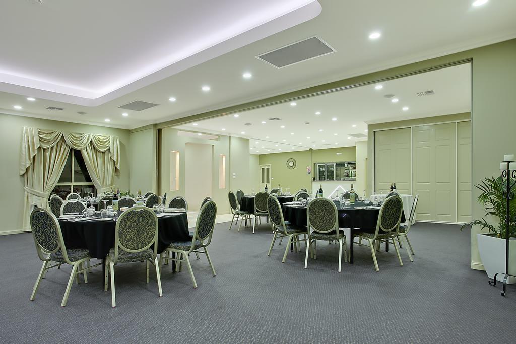 Bushman'S Motor Inn Паркс Екстериор снимка